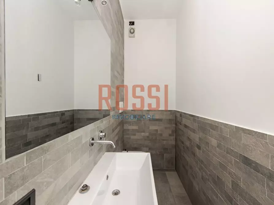 Immagine 9 di Appartamento in vendita  in VIA BELLINZONA a Monza