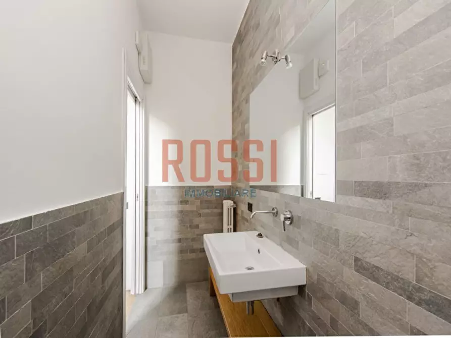 Immagine 10 di Appartamento in vendita  in VIA BELLINZONA a Monza