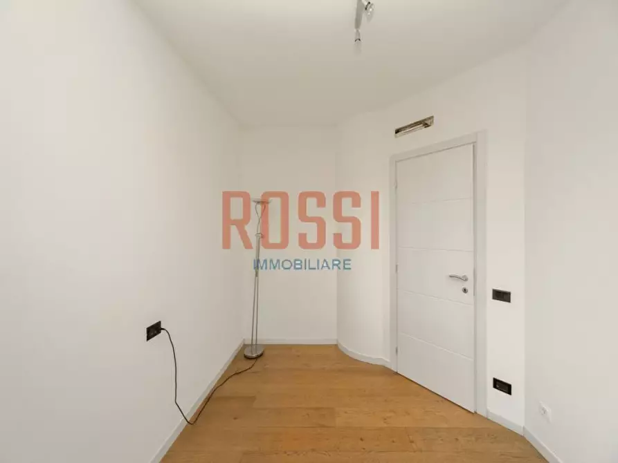 Immagine 15 di Appartamento in vendita  in VIA BELLINZONA a Monza