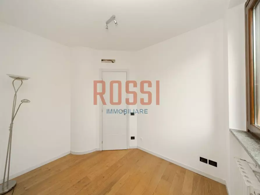 Immagine 16 di Appartamento in vendita  in VIA BELLINZONA a Monza