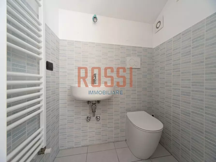 Immagine 27 di Appartamento in vendita  in VIA BELLINZONA a Monza