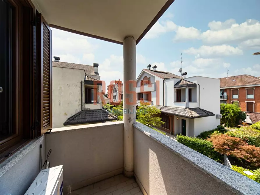 Immagine 28 di Appartamento in vendita  in VIA BELLINZONA a Monza