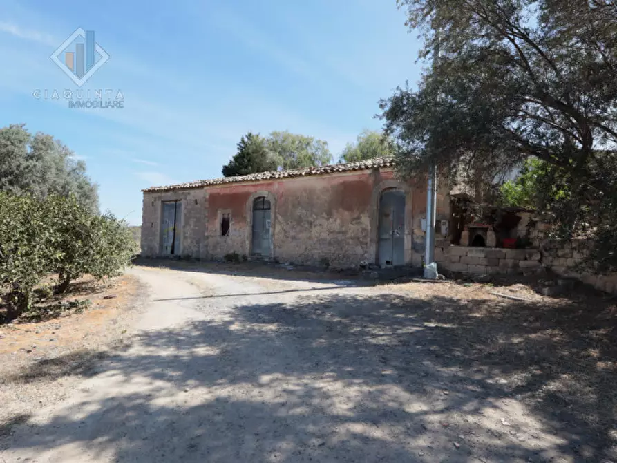 Immagine 1 di Terreno in vendita  in Contrada Santuzza snc a Palagonia