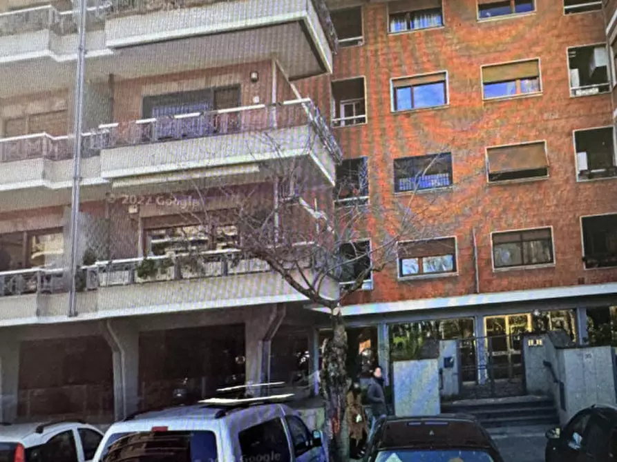 Immagine 1 di Appartamento in vendita  in via carlo conte rossini a Roma
