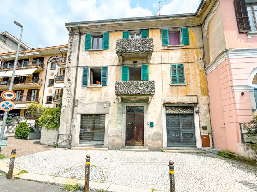 Immagine 1 di Casa indipendente in vendita  in via De Amicis, 10 a Omegna