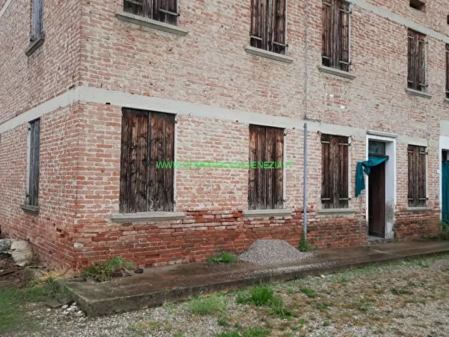 Immagine 2 di Rustico / casale in vendita  in casier a Casier