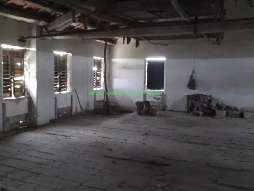 Immagine 11 di Rustico / casale in vendita  in casier a Casier