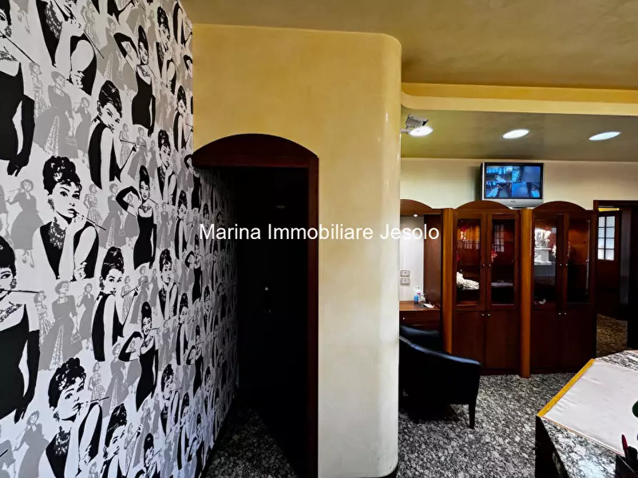 Immagine 6 di Negozio in vendita  in Via Verdi a Jesolo