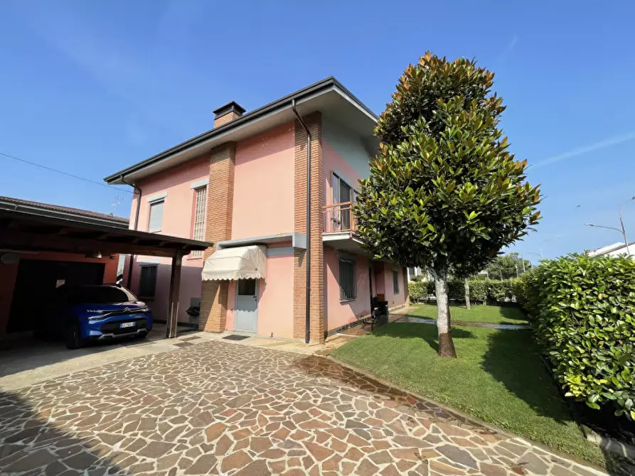 Immagine 45 di Casa indipendente in vendita  a Gonzaga