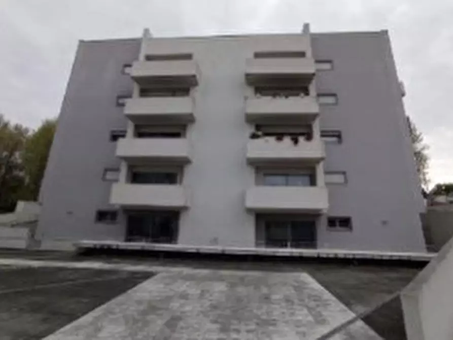 Immagine 3 di Palazzo in vendita  in VIA LUIGI CADORNA a Legnago