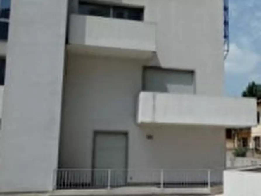 Immagine 26 di Palazzo in vendita  in VIA LUIGI CADORNA a Legnago