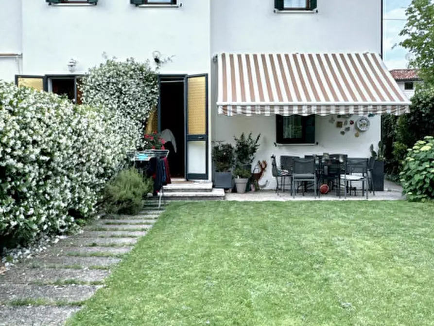 Immagine 27 di Casa bifamiliare in vendita  in Viale Luzzatti a Treviso