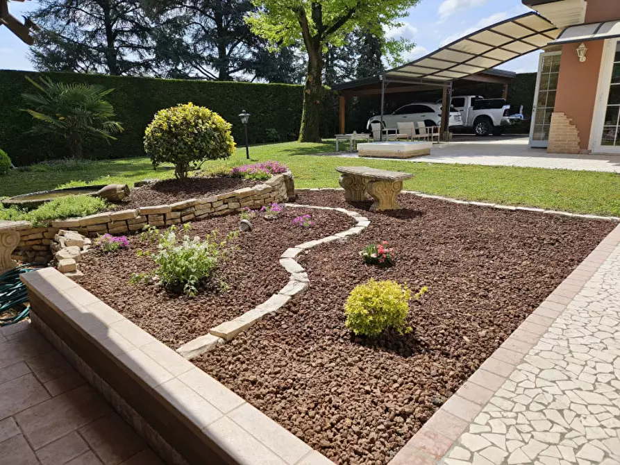Immagine 18 di Villa in vendita  a Selvazzano Dentro