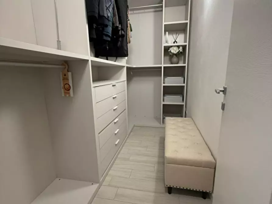 Immagine 14 di Appartamento in vendita  in Via Gianfranco Miglio 145 a Stezzano