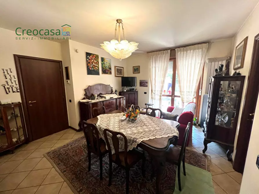 Immagine 9 di Appartamento in vendita  in Via Papa Giovanni Paolo II 172 a Stezzano