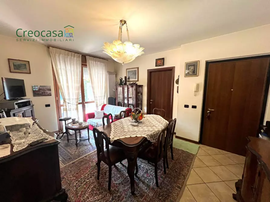 Immagine 10 di Appartamento in vendita  in Via Papa Giovanni Paolo II 172 a Stezzano