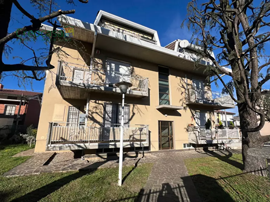 Immagine 1 di Appartamento in vendita  a Stezzano