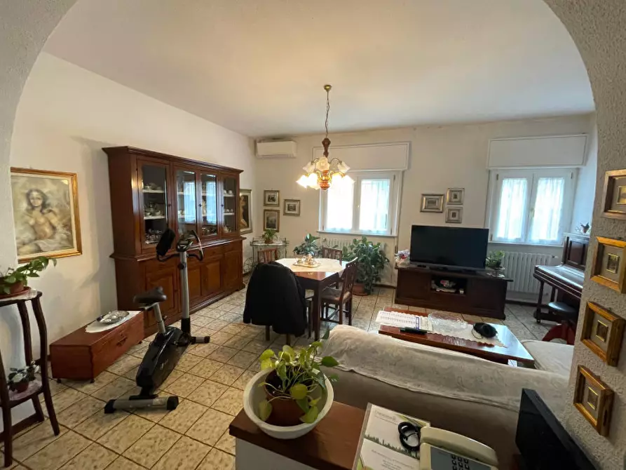 Immagine 6 di Villa in vendita  a Stezzano