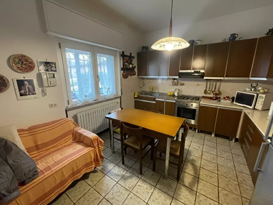 Immagine 7 di Villa in vendita  a Stezzano