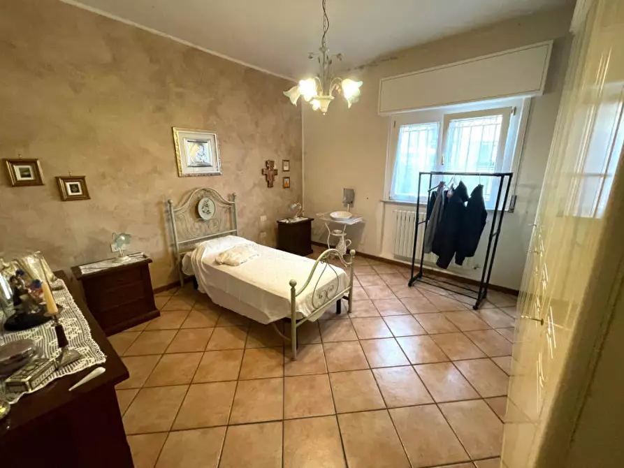 Immagine 10 di Villa in vendita  a Stezzano