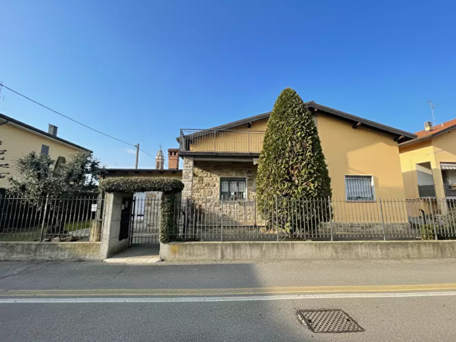 Immagine 26 di Villa in vendita  a Stezzano