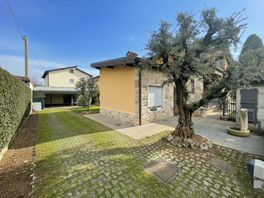 Immagine 30 di Villa in vendita  a Stezzano