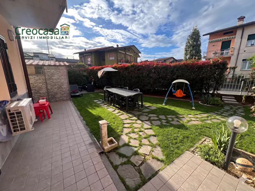 Immagine 2 di Appartamento in vendita  a Stezzano