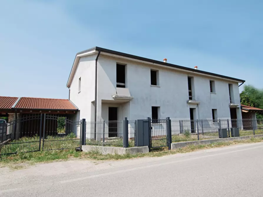 Immagine 1 di Casa bifamiliare in vendita  in via bassa a Villafranca Padovana