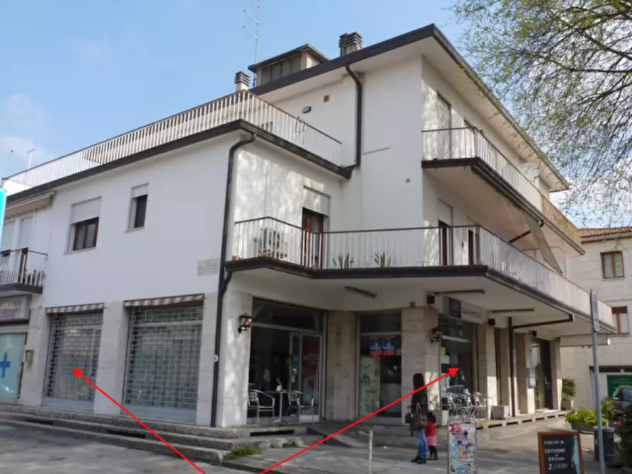 Immagine 1 di Attività commerciale in vendita  in via sorio a Padova