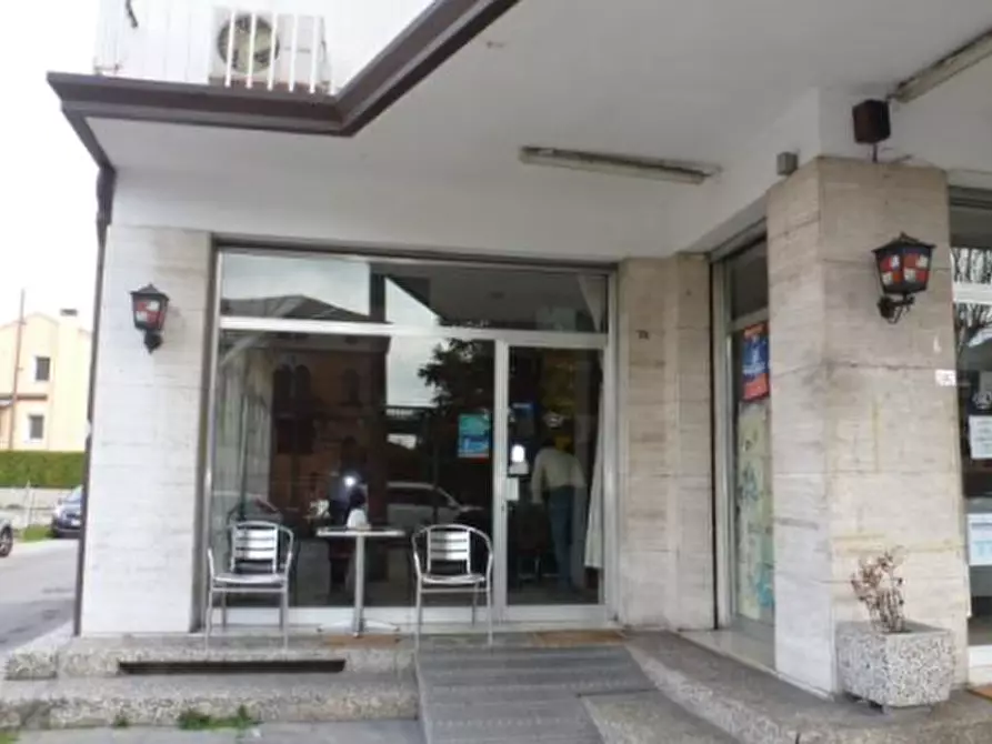 Immagine 3 di Attività commerciale in vendita  in via sorio a Padova