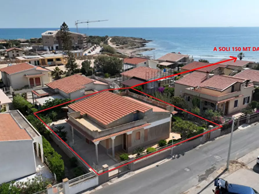 Immagine 3 di Casa indipendente in vendita  in VIA DEL MUGHETTO a Modica