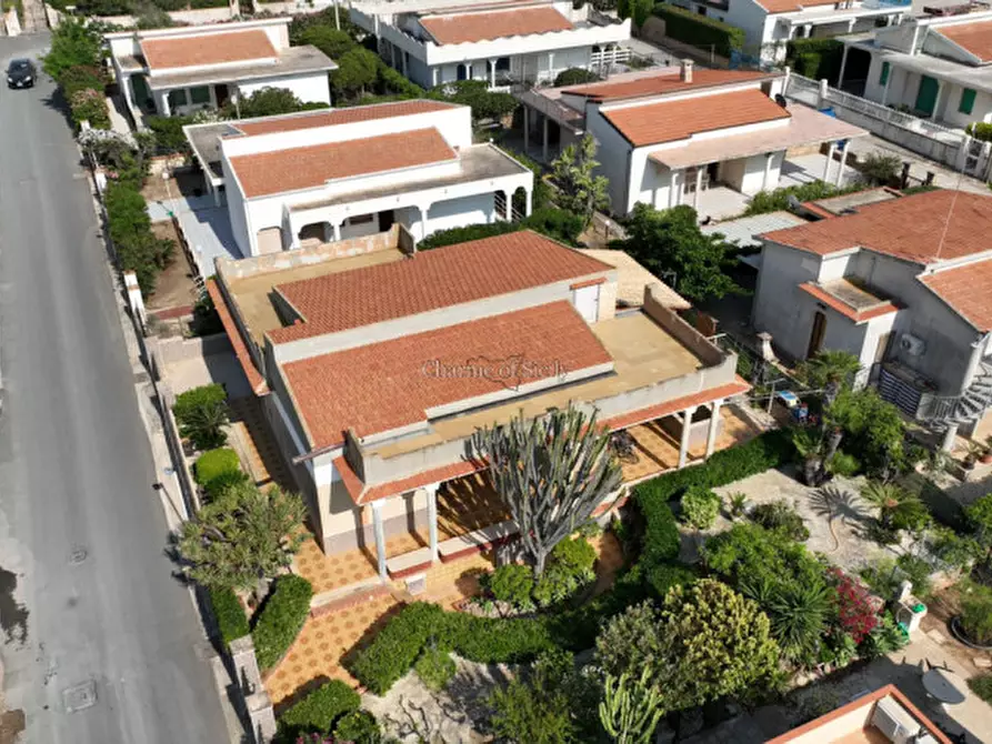 Immagine 37 di Casa indipendente in vendita  in VIA DEL MUGHETTO a Modica