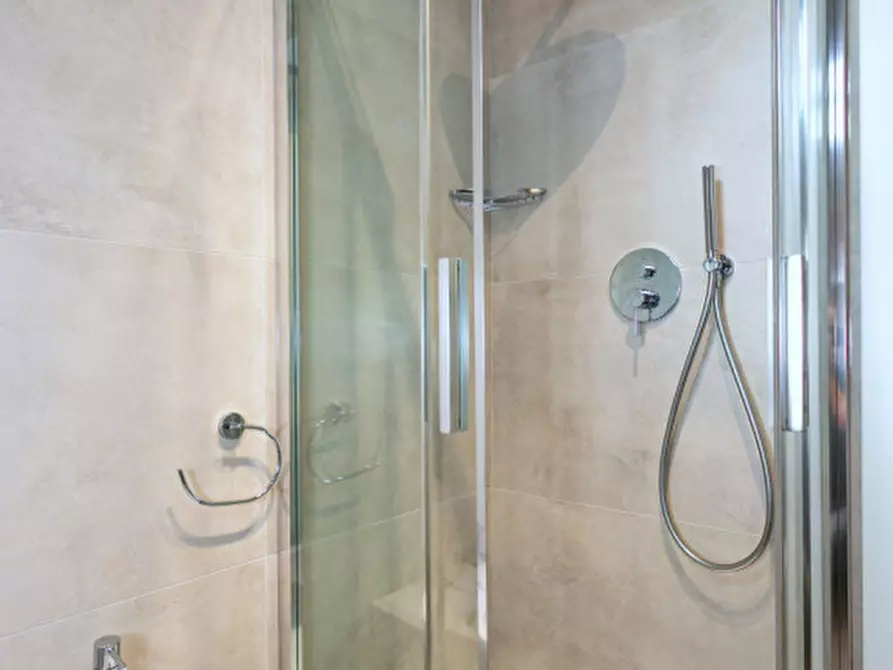 Immagine 11 di Appartamento in vendita  in Piazza Sacro Cuore a Abano Terme