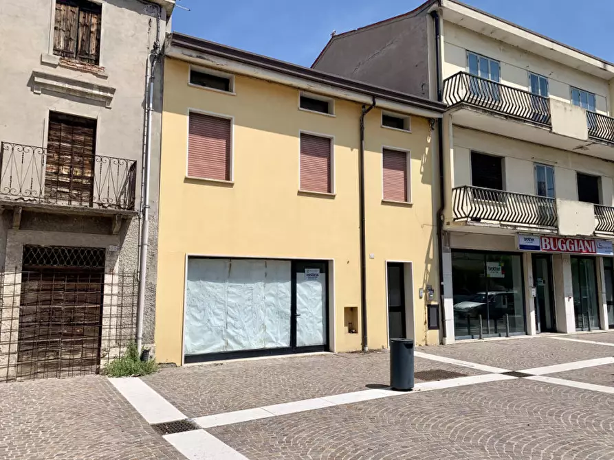 Immagine 1 di Appartamento in vendita  in legnago via verona, 48 a Legnago