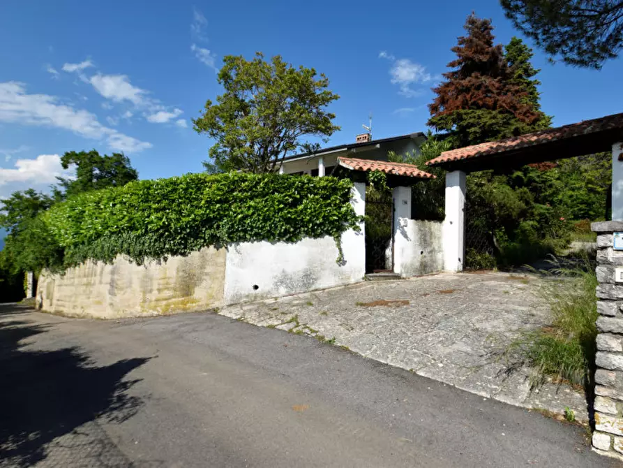 Immagine 1 di Villa in vendita  in Via Cà dei Danni a San Zeno Di Montagna