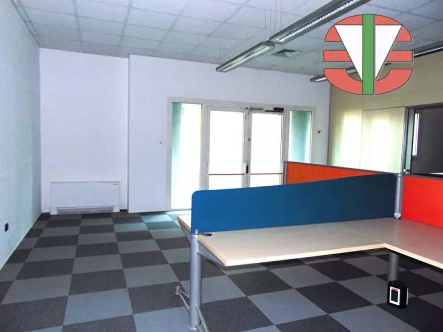 Immagine 8 di Ufficio in vendita  in vedelago a Vedelago