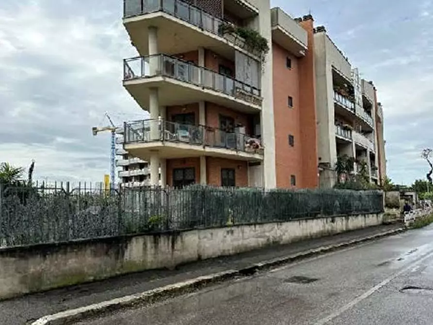 Immagine 1 di Appartamento in vendita  in VIA DELLA RUSTICA a Roma
