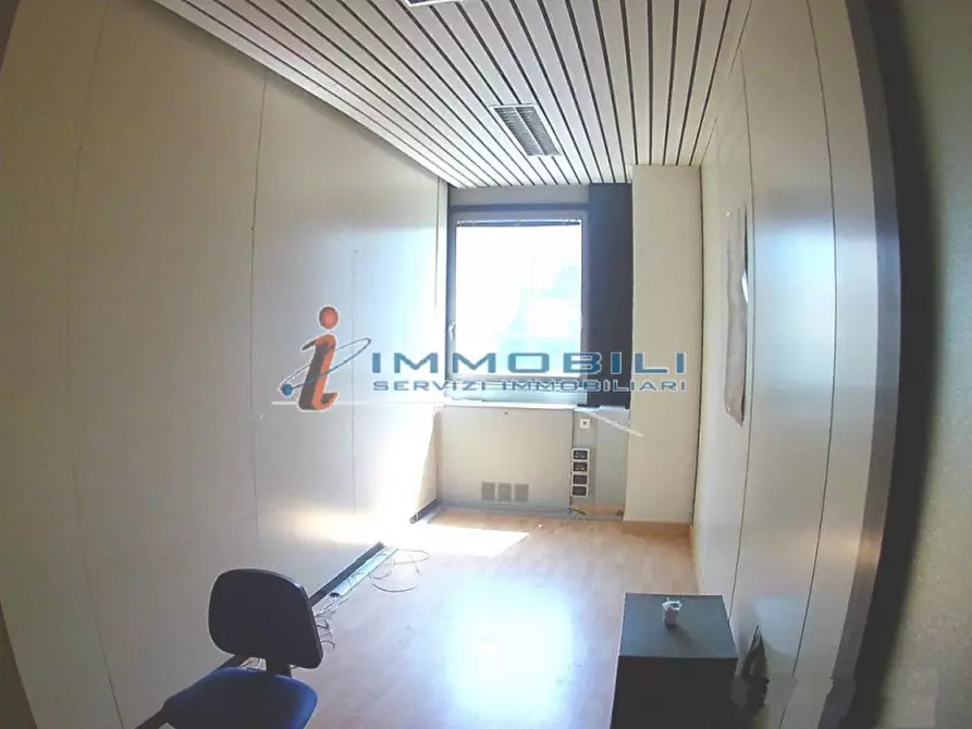 Immagine 12 di Ufficio in affitto  in VIA CECHOV ANTONIO a Milano