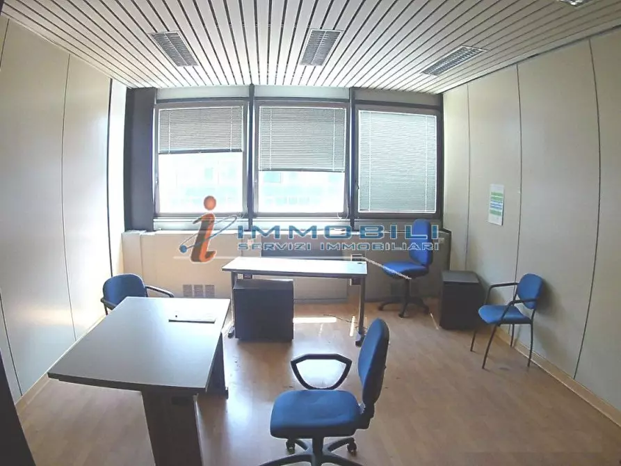 Immagine 13 di Ufficio in affitto  in VIA CECHOV ANTONIO a Milano