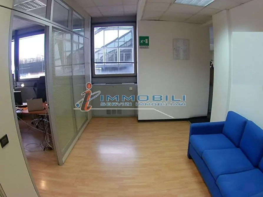 Immagine 17 di Ufficio in affitto  in VIA CECHOV ANTONIO a Milano