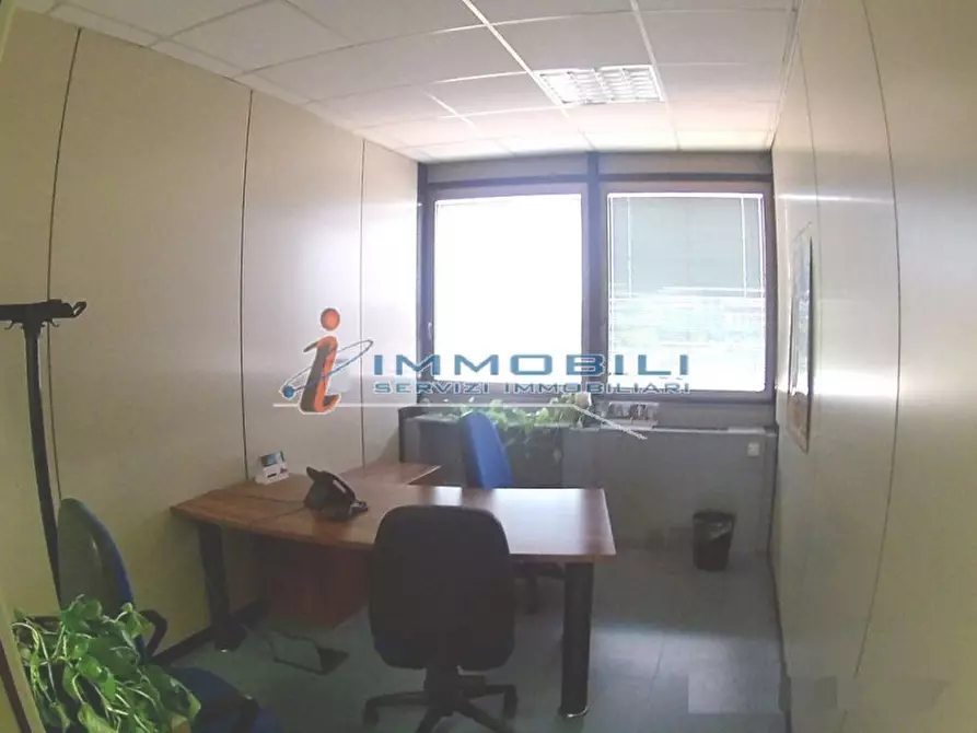 Immagine 5 di Ufficio in affitto  in VIA CECHOV ANTONIO a Milano