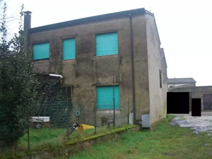 Immagine 1 di Casa indipendente in vendita  in VIA BORGO 55 a Papozze