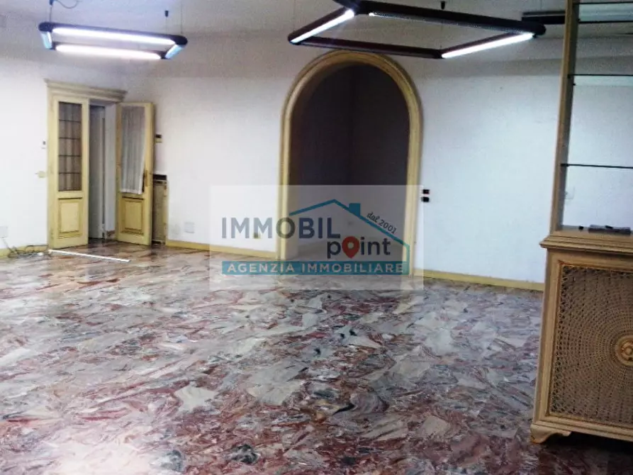 Immagine 2 di Negozio in vendita  in VIA EUGANEA a Selvazzano Dentro