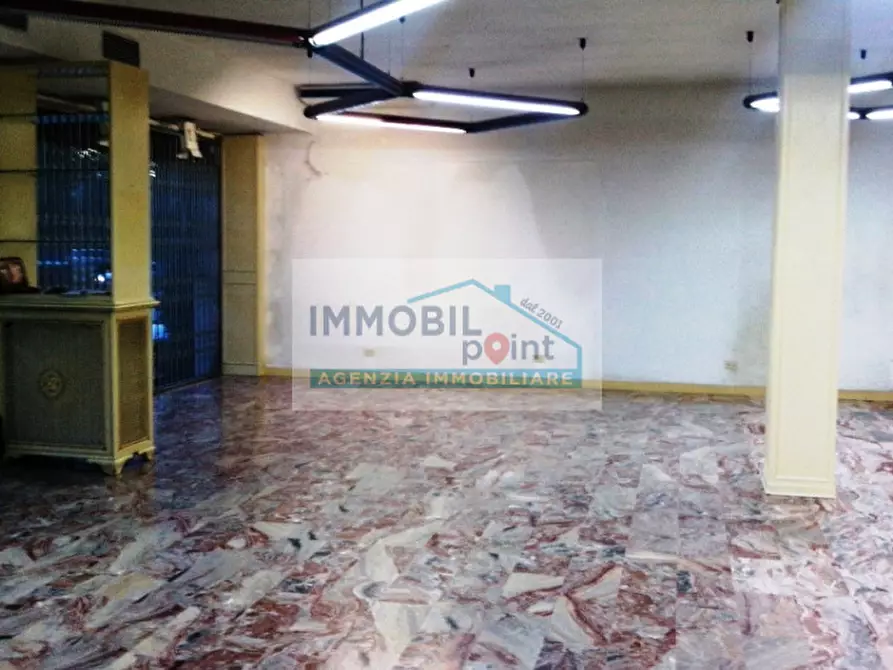 Immagine 6 di Negozio in vendita  in VIA EUGANEA a Selvazzano Dentro