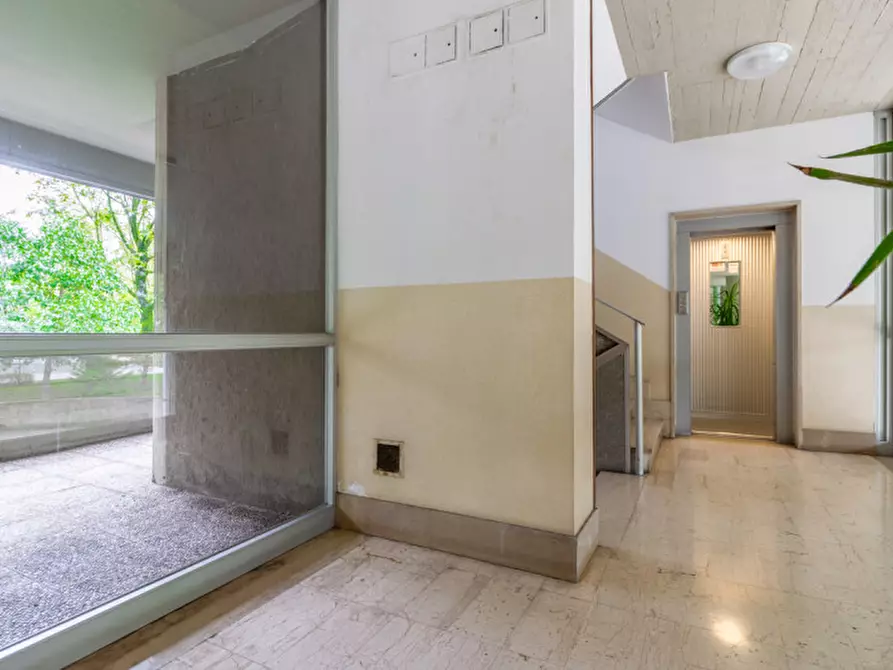 Immagine 7 di Ufficio in vendita  in VIA CORTICELLA a Bologna