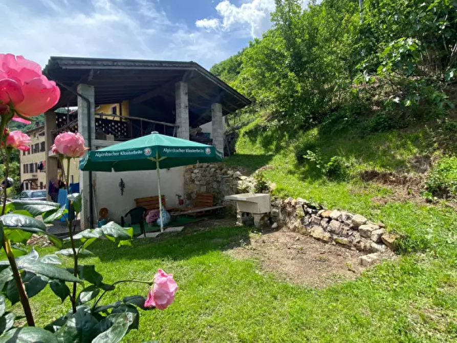 Immagine 1 di Villetta a schiera in vendita  in Via Cunegati 4 a Valli Del Pasubio