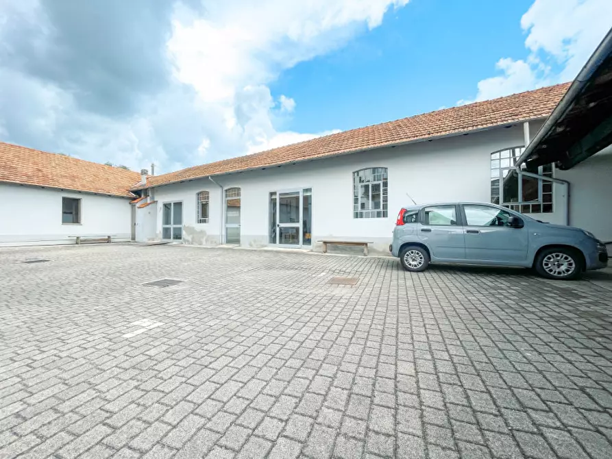 Immagine 12 di Laboratorio in vendita  in via vecchia per maggiate 20 a Borgomanero