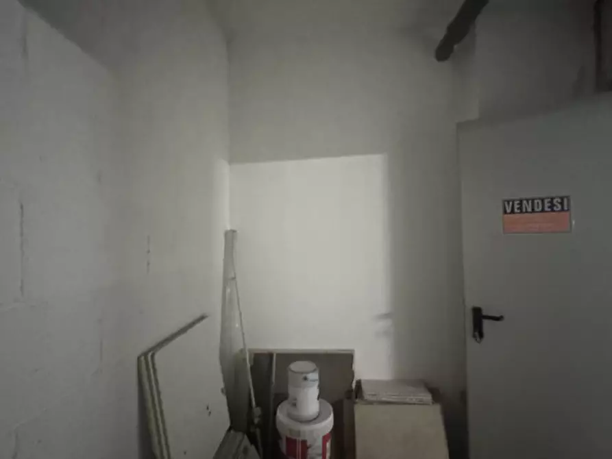 Immagine 19 di Cantina in vendita  in VIA BARTOLOMEO CAVACEPPI a Roma