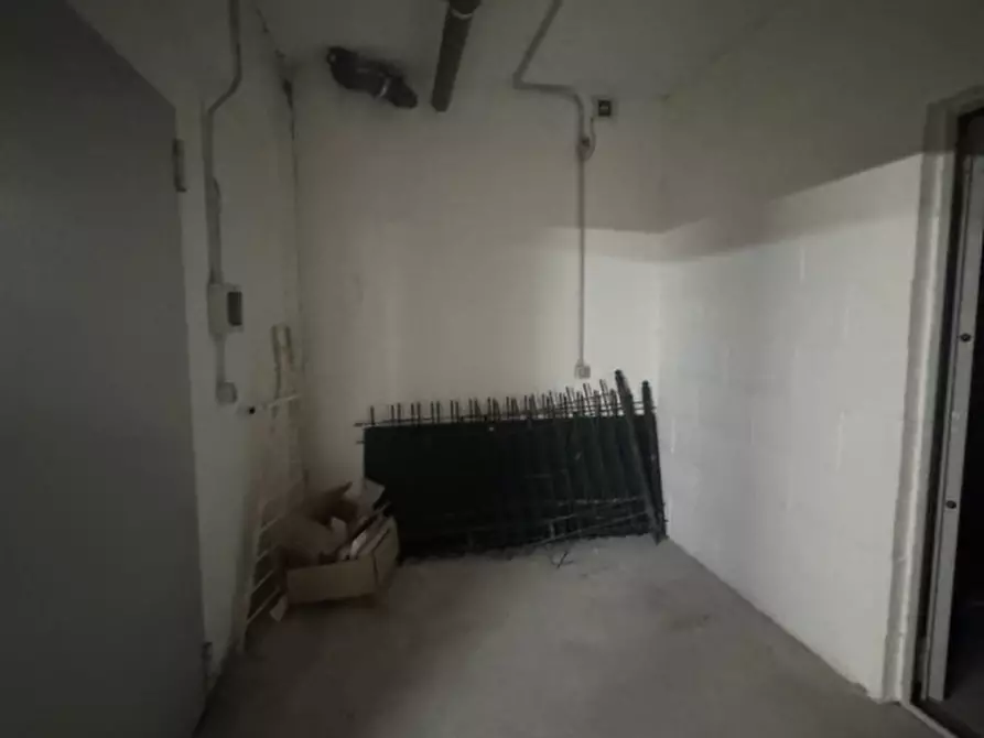 Immagine 20 di Cantina in vendita  in VIA BARTOLOMEO CAVACEPPI a Roma