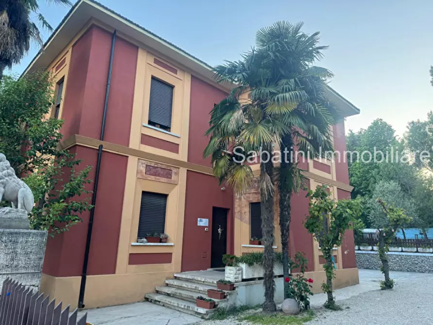 Immagine 2 di Casa indipendente in vendita  in Via del Santuario, 154 a Pescara